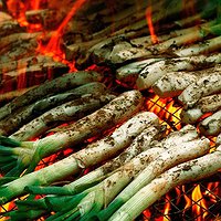 Calçotada de germanor a Sant Pere de Vallhonesta