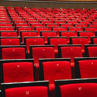 Teatre: "Esto no es lo que parece"