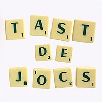 Tast de jocs en família